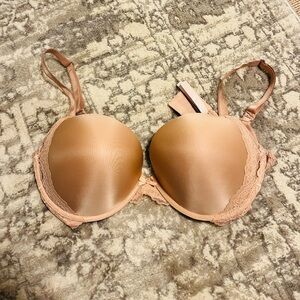 NWOT Victoria’s Secret Push Up Bra